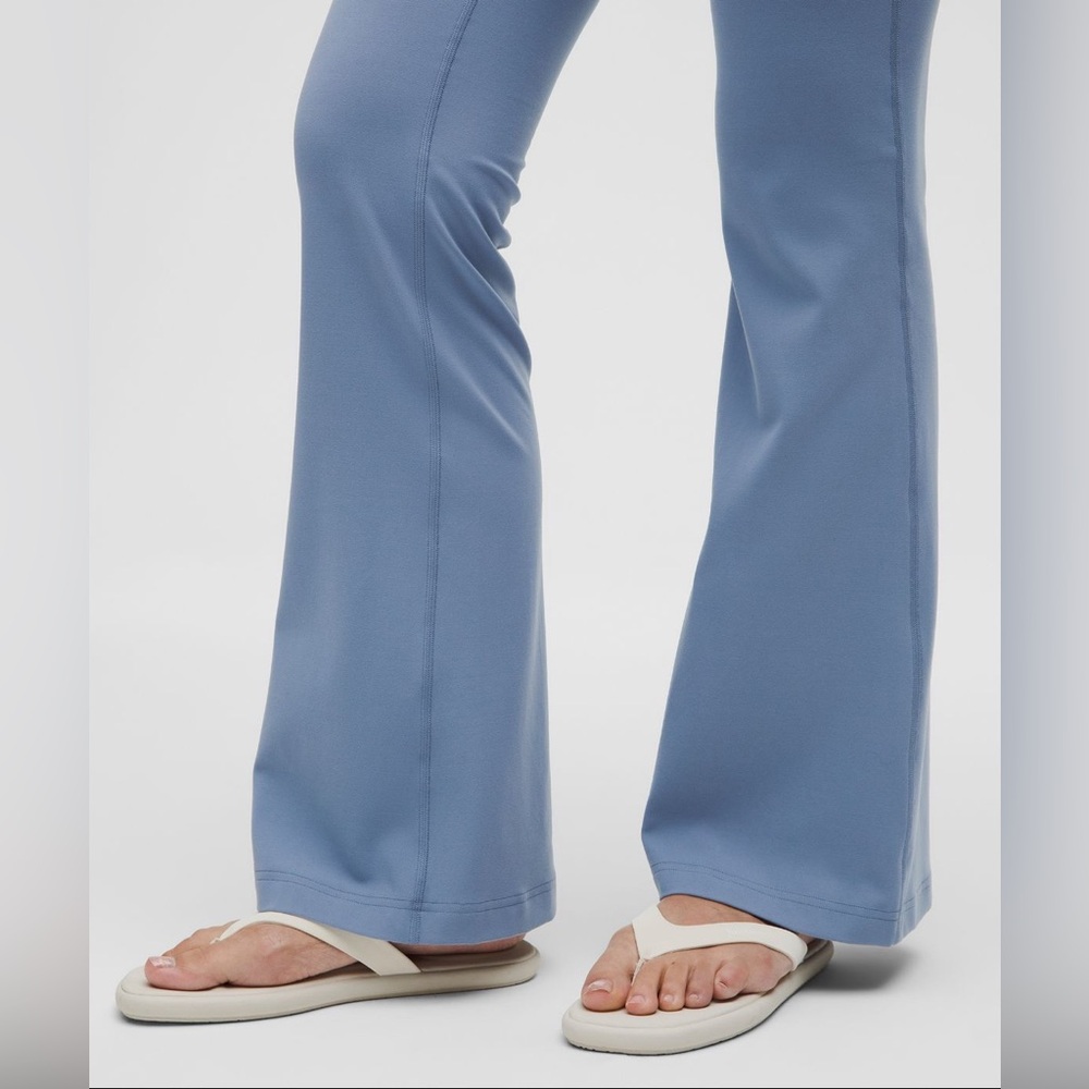 Lululemon NWT Groove Nulu HR Flared Pant Regular Sz 10, 12 Washed Denim - Picture 4 of 5